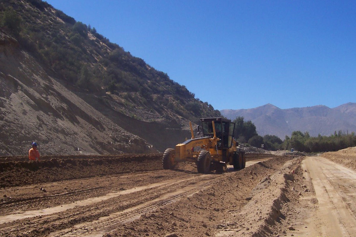 Construcción Muro de Partida y Obras Complementarias Tranque de Relaves el Mauro