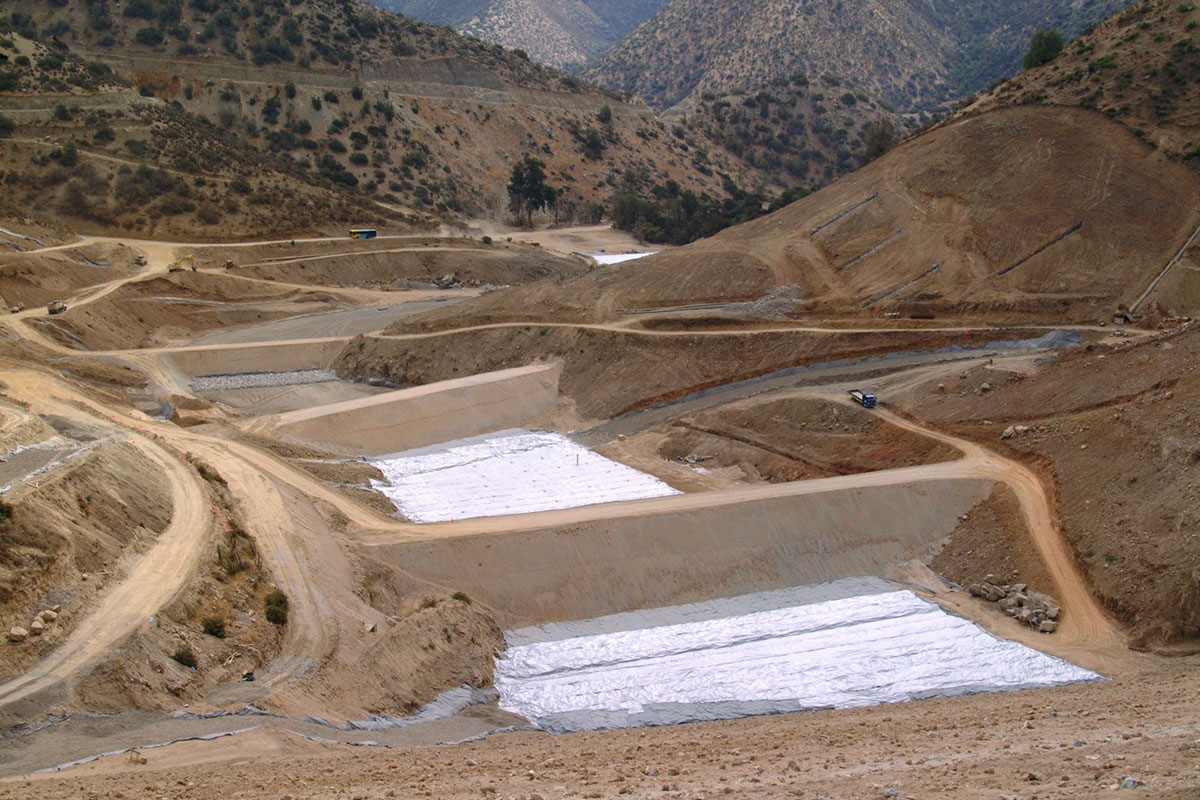 Construcción Muro de Partida y Obras Complementarias Tranque de Relaves el Mauro